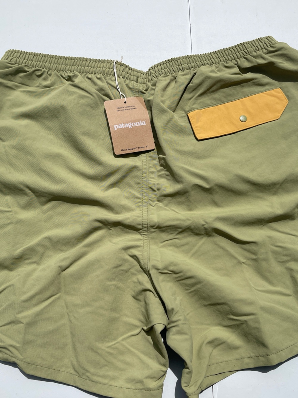 Patagonia Men’s Buckhorn Green Size L 5 Inch Baggies Elastic Waist Shorts - Picture 2 of 3